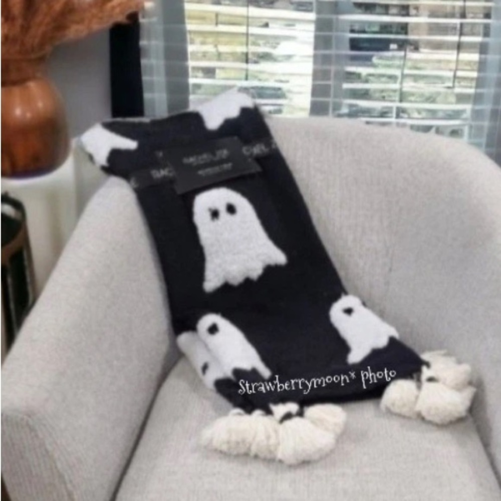 Rachel Zoe Black White Ghost Throw Blanket Decor W TASSELS 60" X 50”Halloween